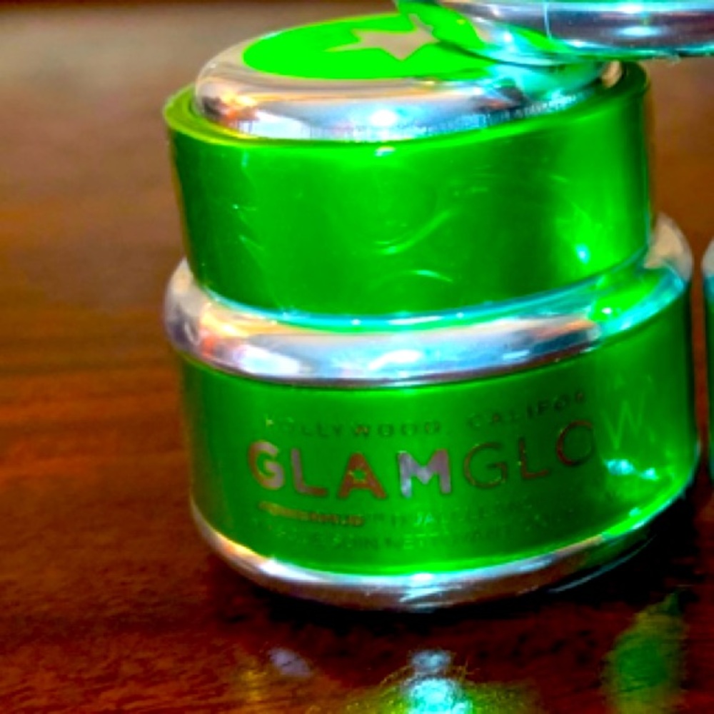 GlamGlow powermud dualcleanse treatment